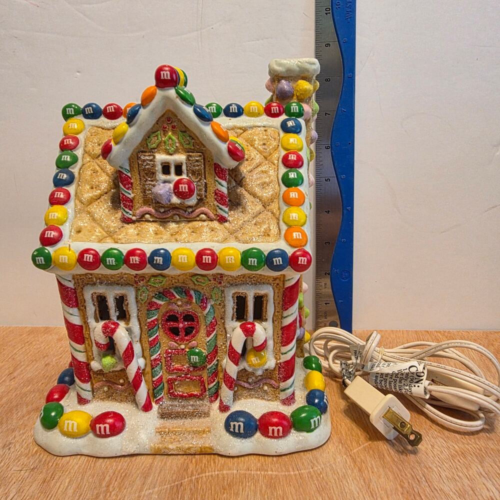 Collectable Kurt Adlers M&M Gingerbread Light-up House Porcelain *' tall 7' wide